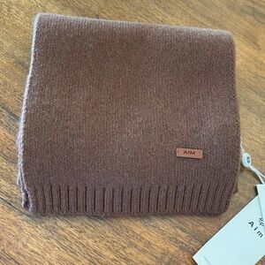 AIM Wool Scarf NWT